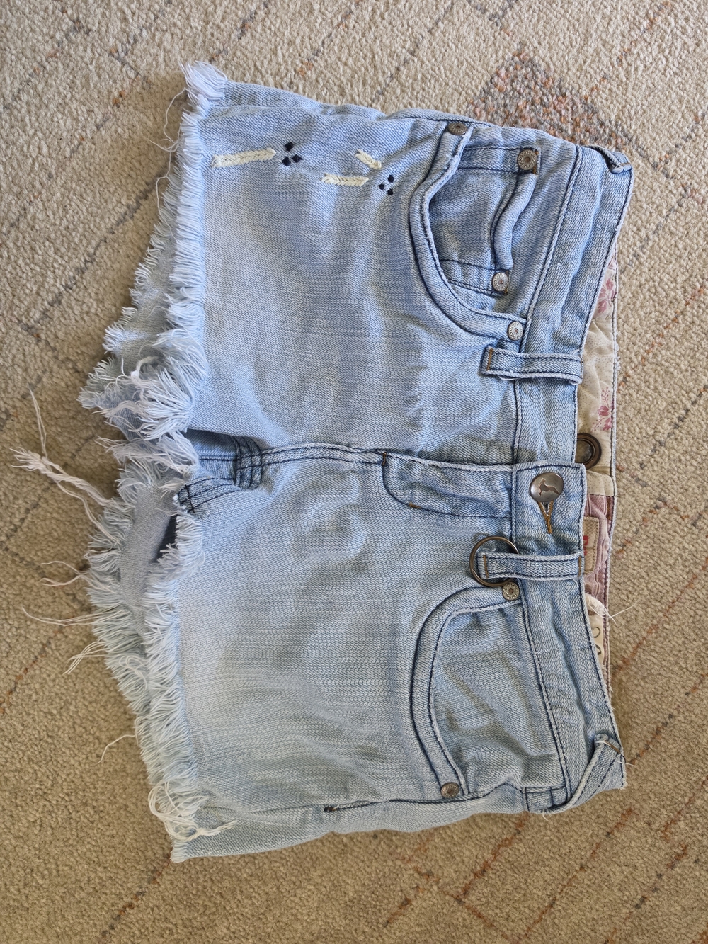 Free People Distressed Embroidered Denim Cutoff Shorts Boho Festival Size 29